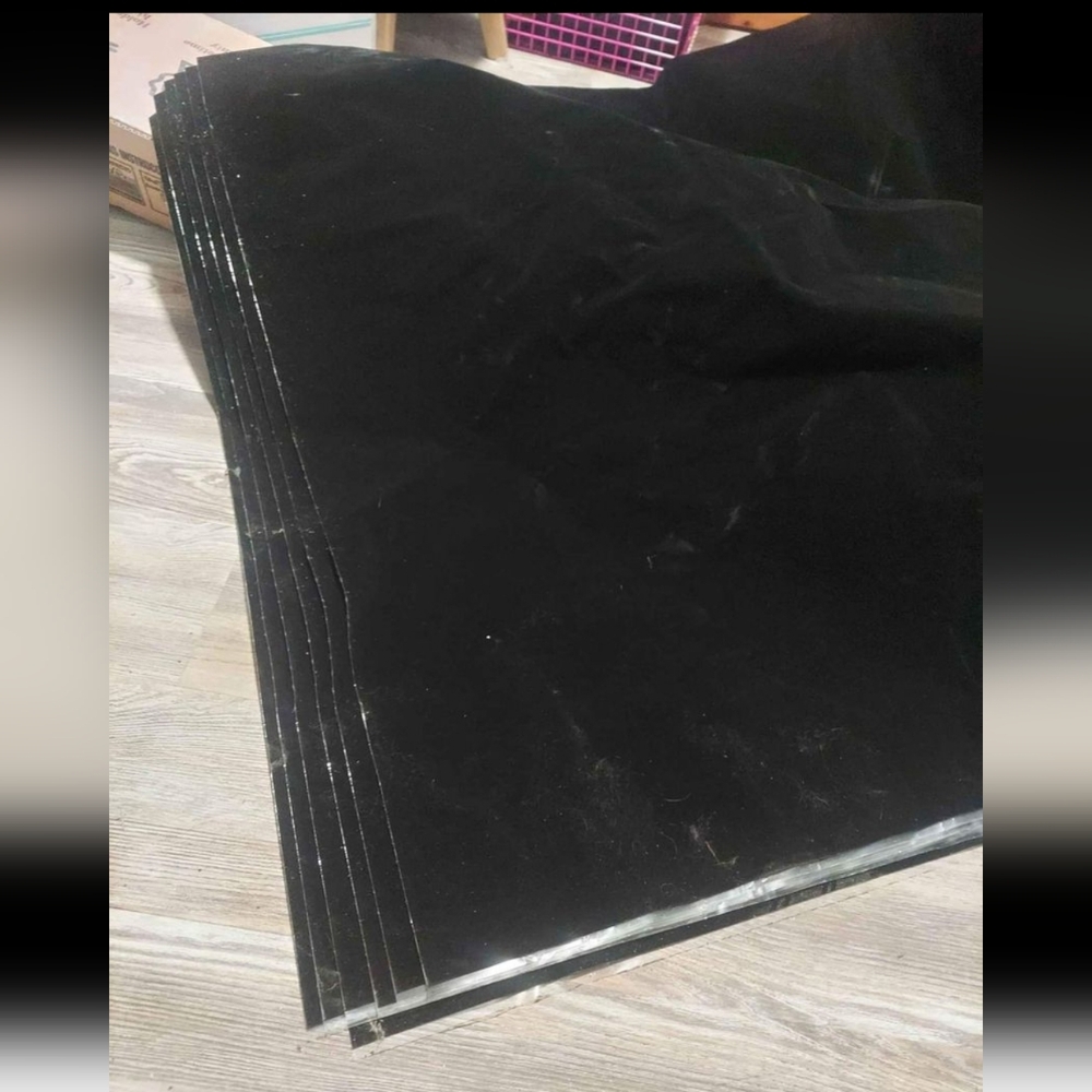 Adhesive velvet jewelry case liner